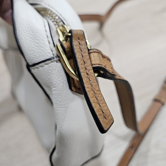 FOSSIL WHITE TAN TAUPE CROSSBODY LEATHER  BAG - Picture 4 of 11